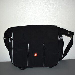 NWT SwissGear New Yorker Messenger Bag